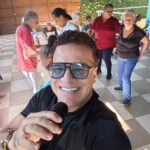 Música como terapia: Gustavo Sanga transforma rotina de idosos com sertanejo raiz e MPB em São Paulo