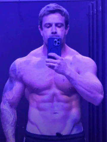 rafael-cardoso-exibe-forma-fisica-1789216344189_v2_360x480.png.webp